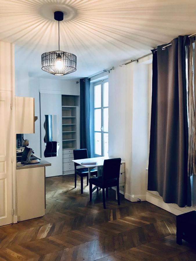 The Spot In The Center On Fontainebleau Apartment Bagian luar foto