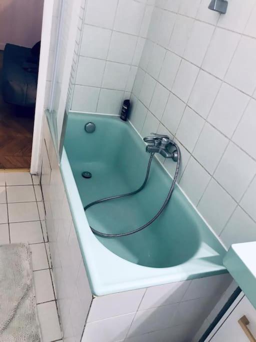 The Spot In The Center On Fontainebleau Apartment Bagian luar foto